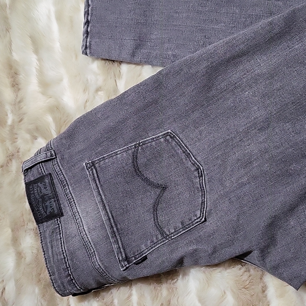 EUC gray Levi's 721 high-rise skinny